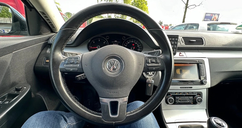 Volkswagen Passat cena 22900 przebieg: 286000, rok produkcji 2010 z Wieruszów małe 232